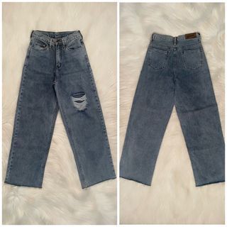 HW Ripped jeans (Brand bangkok)