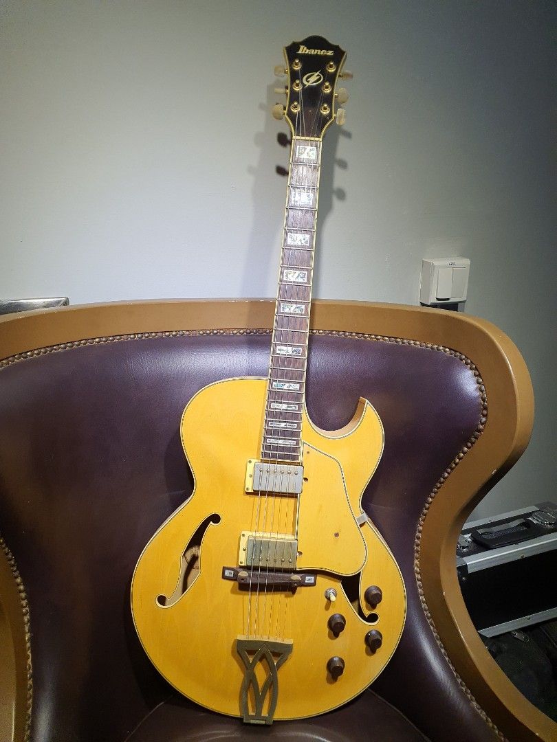 Ibanez hollow body jazz guitar, Hobbies & Toys, Music & Media, Musical