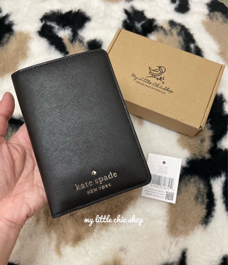 kate spade black passport holder, Women's Fashion, Bags & Wallets, Wallets  & Card holders on Carousell