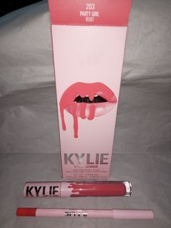 Kylie cosmetics - velvet liquid lipsticks
