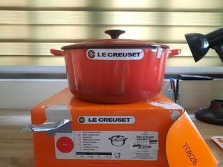 Le Creuset Enamelled Cast Iron Dutch Oven