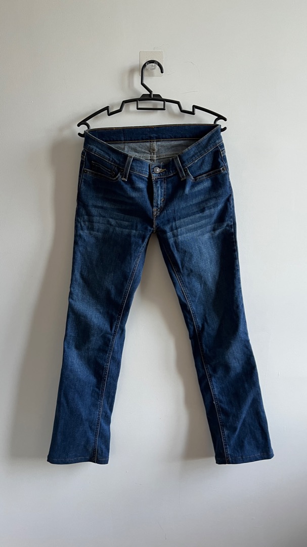 LEVI S 524 Mid Waist Bootcut Jeans 28
