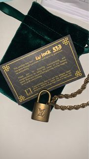 LOUIS VUITTON Vintage Metal LV Logo Lock Padlock & Two Key Set 207
