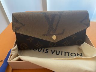 Brand new authentic Louis Vuitton Wallet/SLG Rare Red/Monogram combine  Unisex