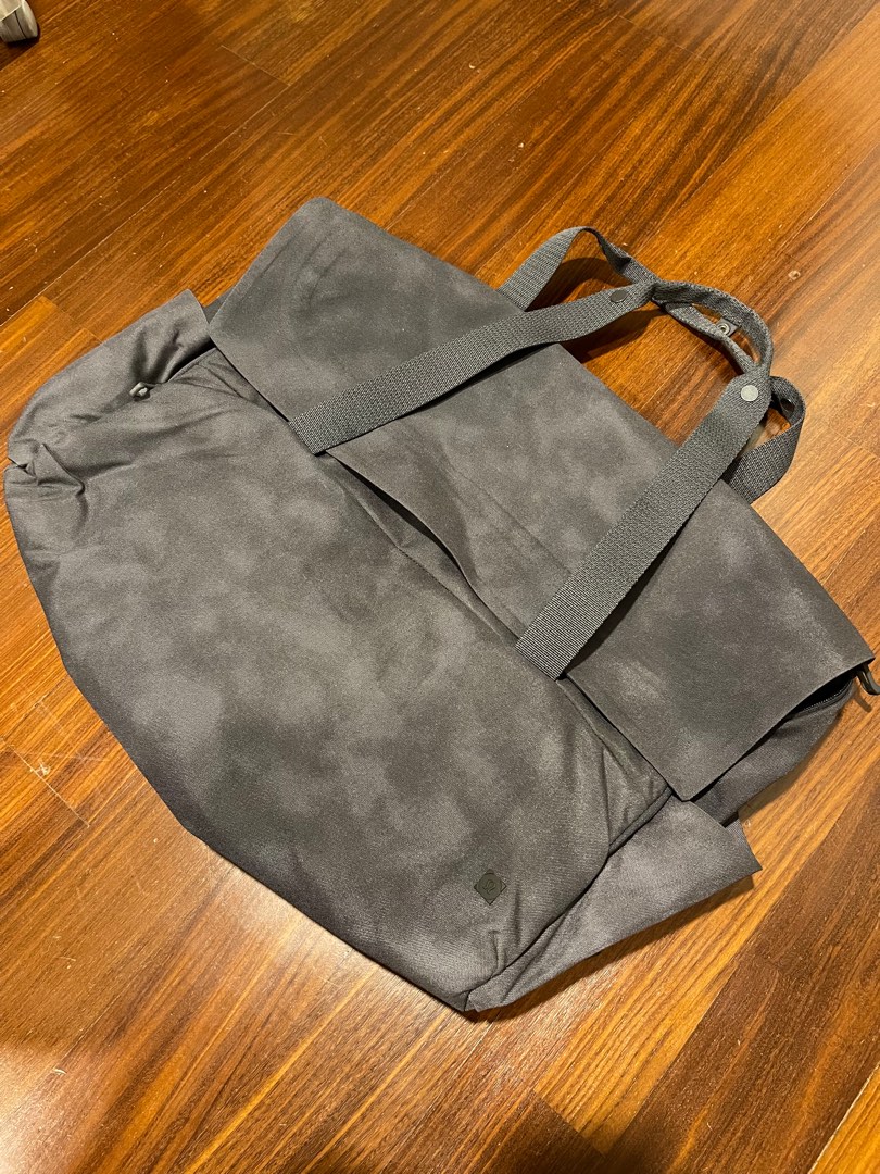 Lululemon Large Grey Duffel Bag (used once), Men's Fashion, Bags, Sling