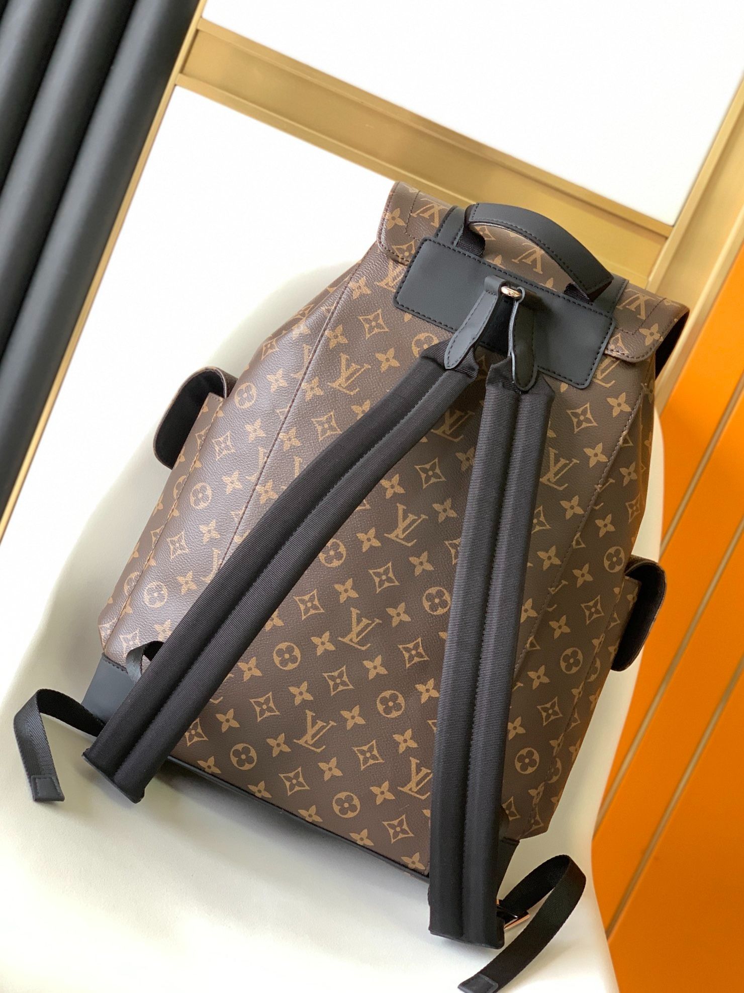 Louis Vuitton Trio Backpack Travel Bag M44658 Gold Chain Monogram, Luxury,  Bags & Wallets on Carousell