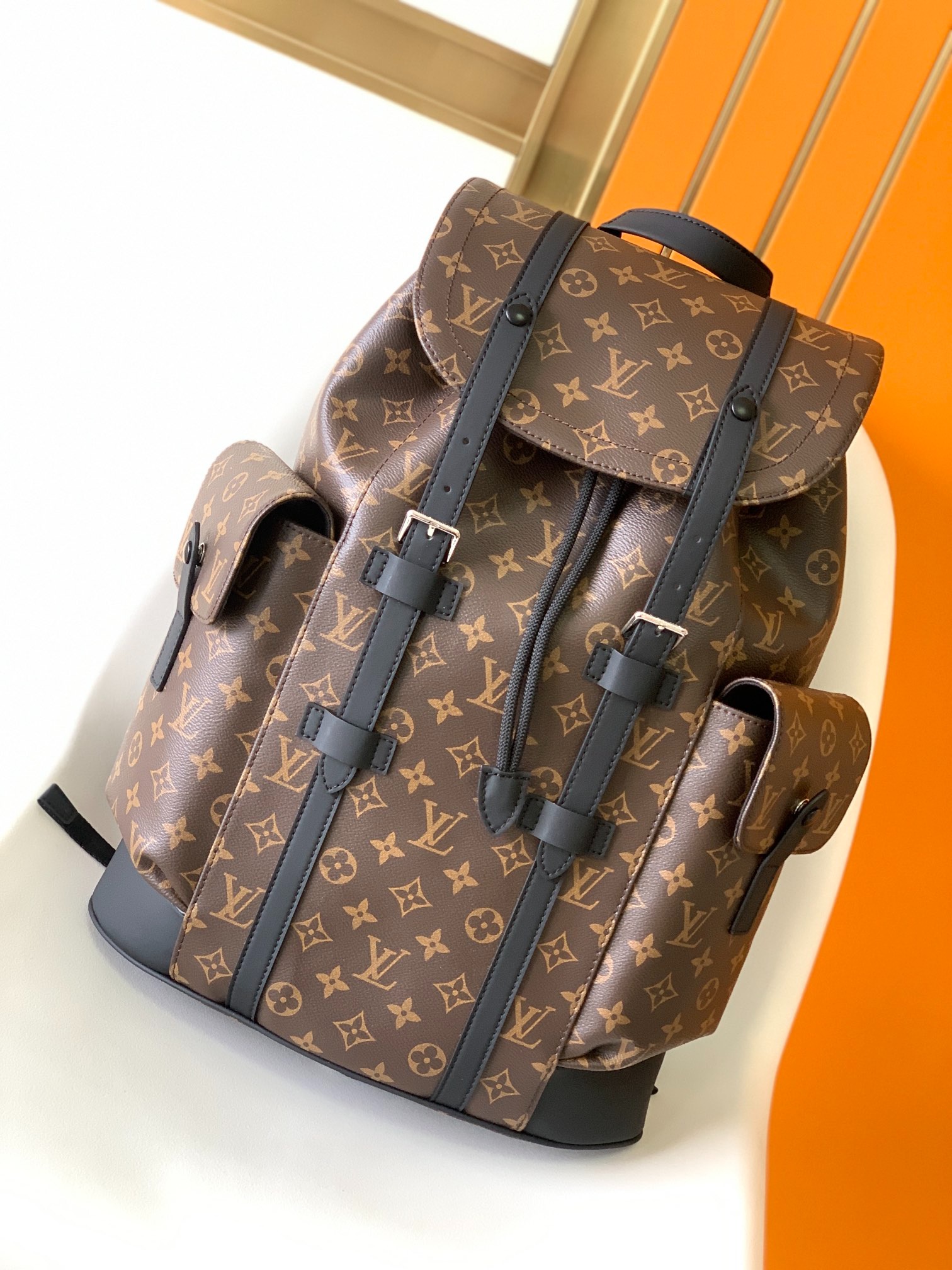 Louis Vuitton Trio Backpack Travel Bag M44658 Gold Chain Monogram, Luxury,  Bags & Wallets on Carousell