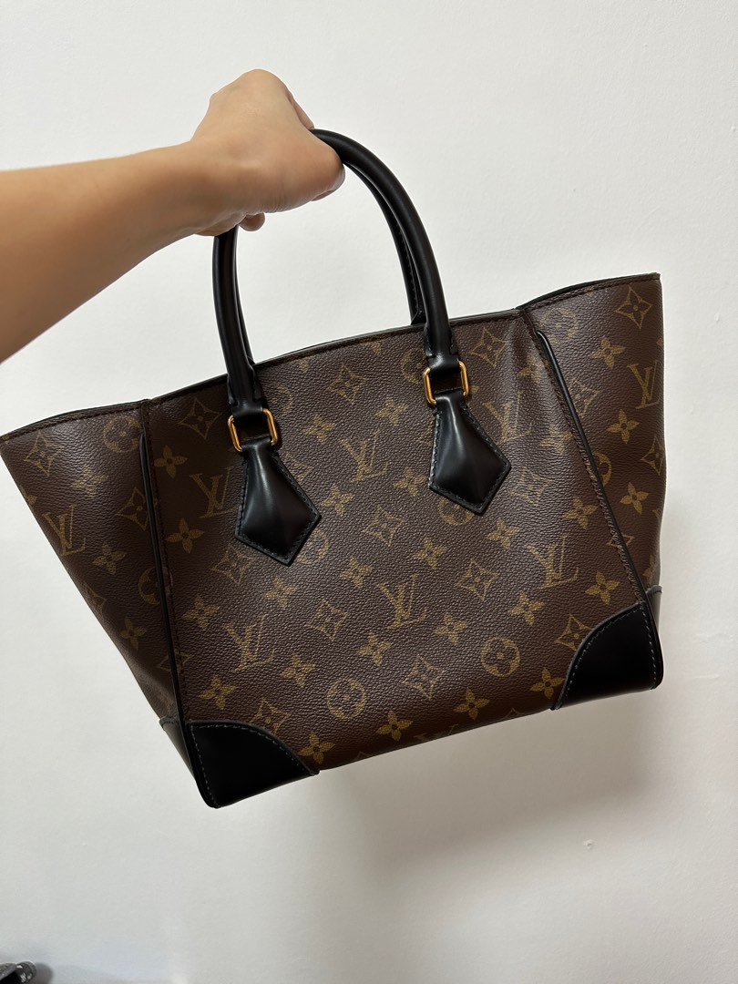 LV PHENIX PM, Women's Fashion, Bags & Wallets, Shoulder Bags on Carousell