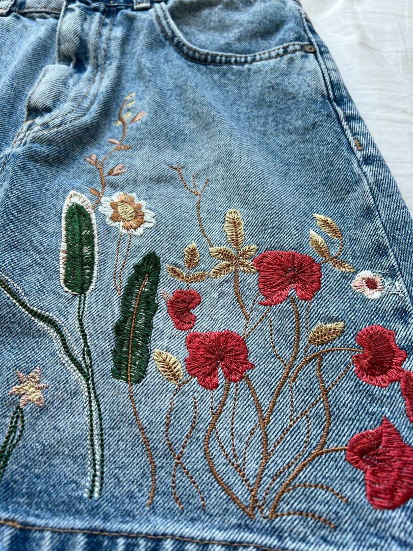 Mango Floral Embroidered Denim Skirt (Category: Skirts) located in Makati City. Submitted by ellexcv (Listing ID 1220979422, Image 2). Description: Used only twice.