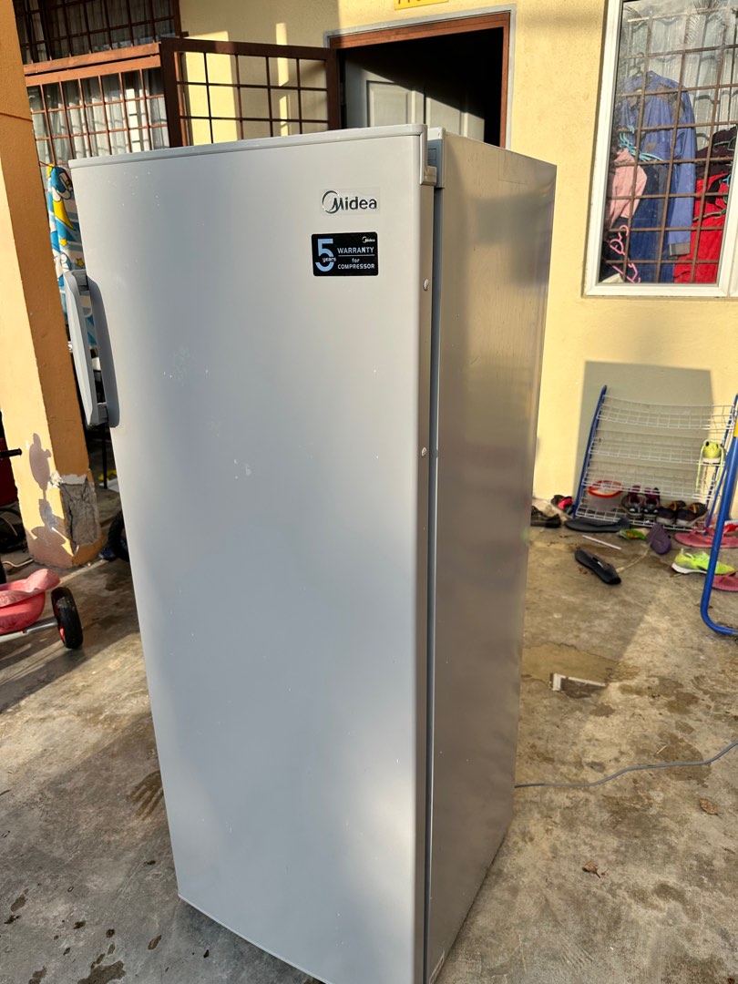 Midea freezer upright, TV & Home Appliances, Kitchen Appliances