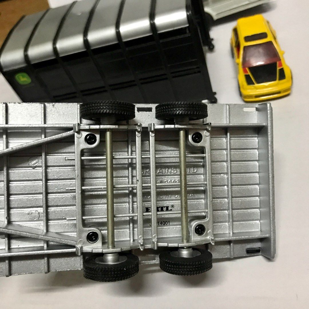 Motorhome treler carrier gerabak ertl John Deere lot, Hobbies & Toys