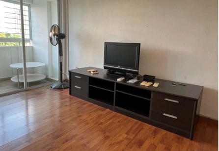 (Category: ) located in . Submitted by auntie_a (Listing ID 1221043046, Image 1). Description: .