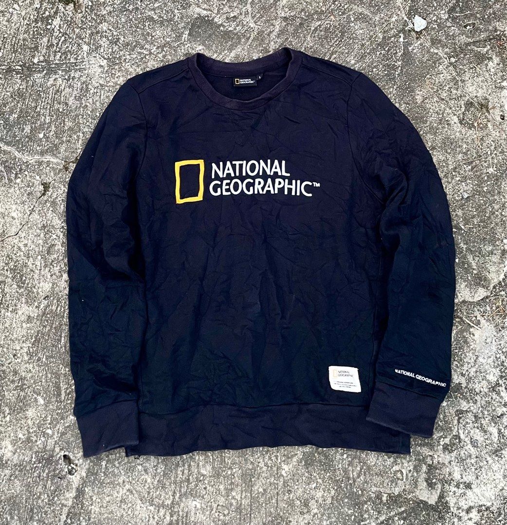 NATIONAL GEOGRAPHIC, Men's Fashion, Activewear on Carousell