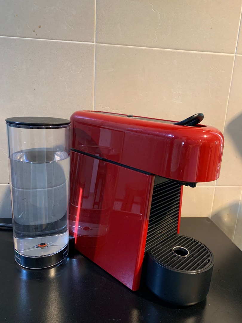 Nespresso Essenza Plus coffee machine, TV & Home Appliances, Kitchen