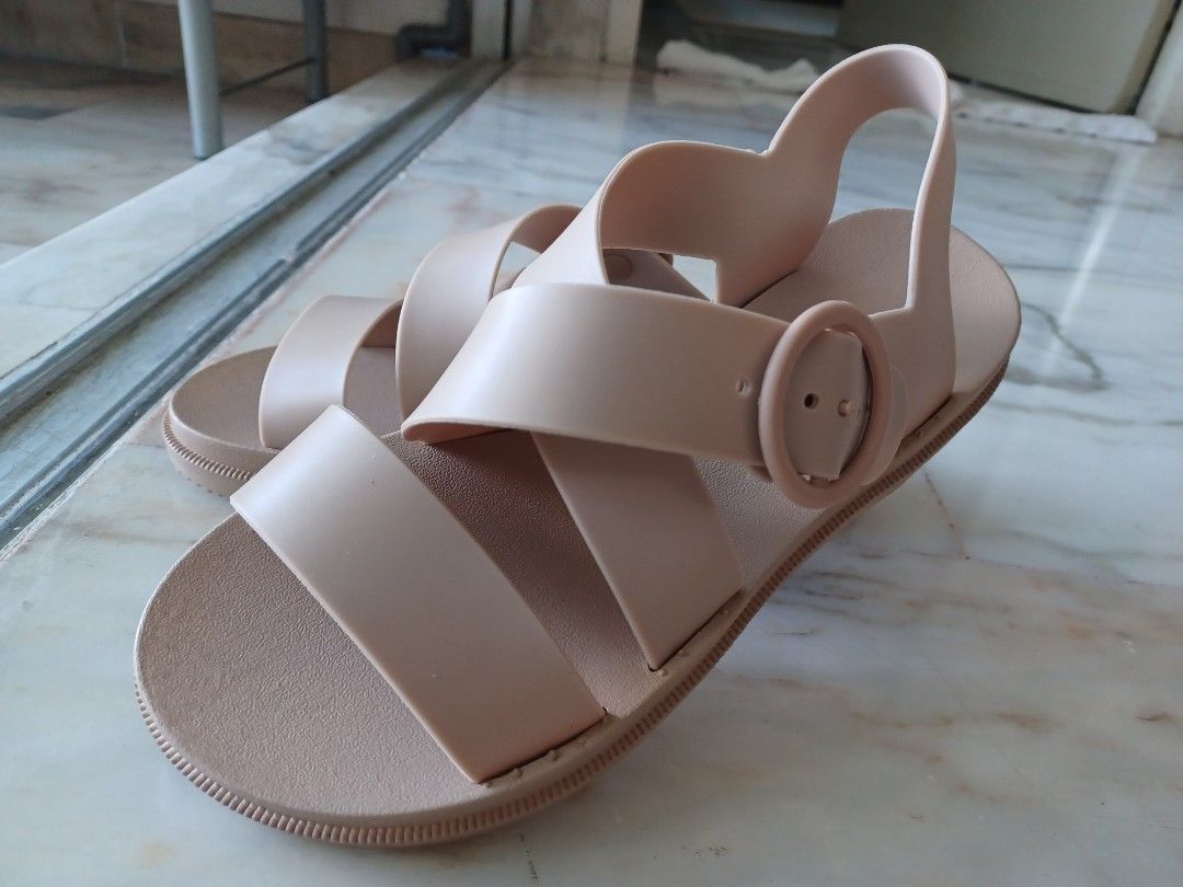 Rubber strappy hot sale sandals