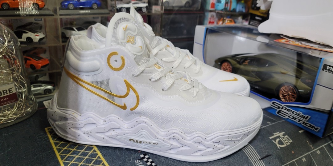 Nike Air Zoom G.T. RUN EP React 白金白金GOLD 籃球鞋SALE, 他的時尚