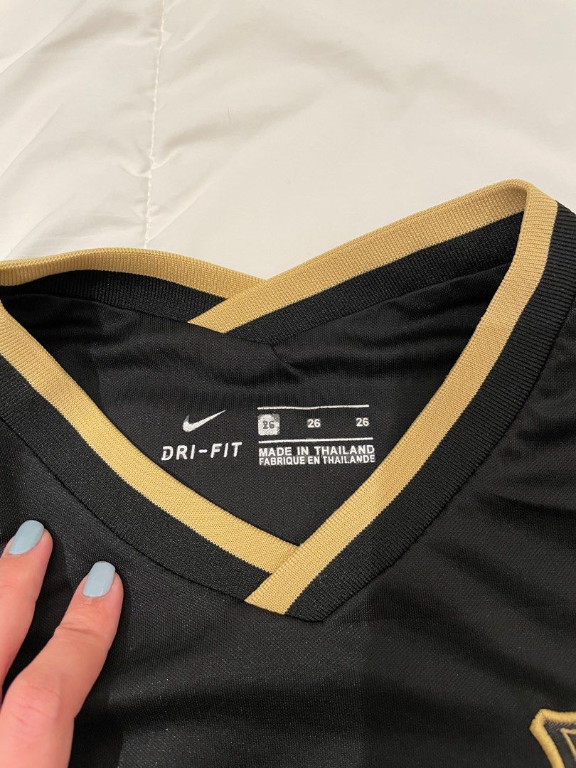 Black and gold on sale nike soccer jersey
