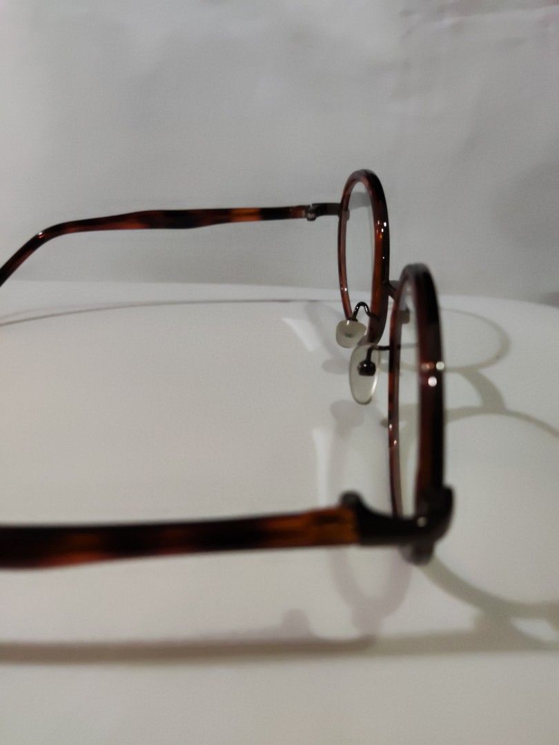 Oval Tortoise Eyeglasses (Category: Sunglasses & Eyewear) located in Quezon City. Submitted by stufffromsue (Listing ID 1220922676, Image 2). Description: From Korea! So cute. Unconventional oval-shaped tortoise frames with brown nose Bridge. Has nose pads. Never used..