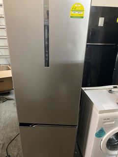 Panasonic 303l 2 door fridge / refrigerator