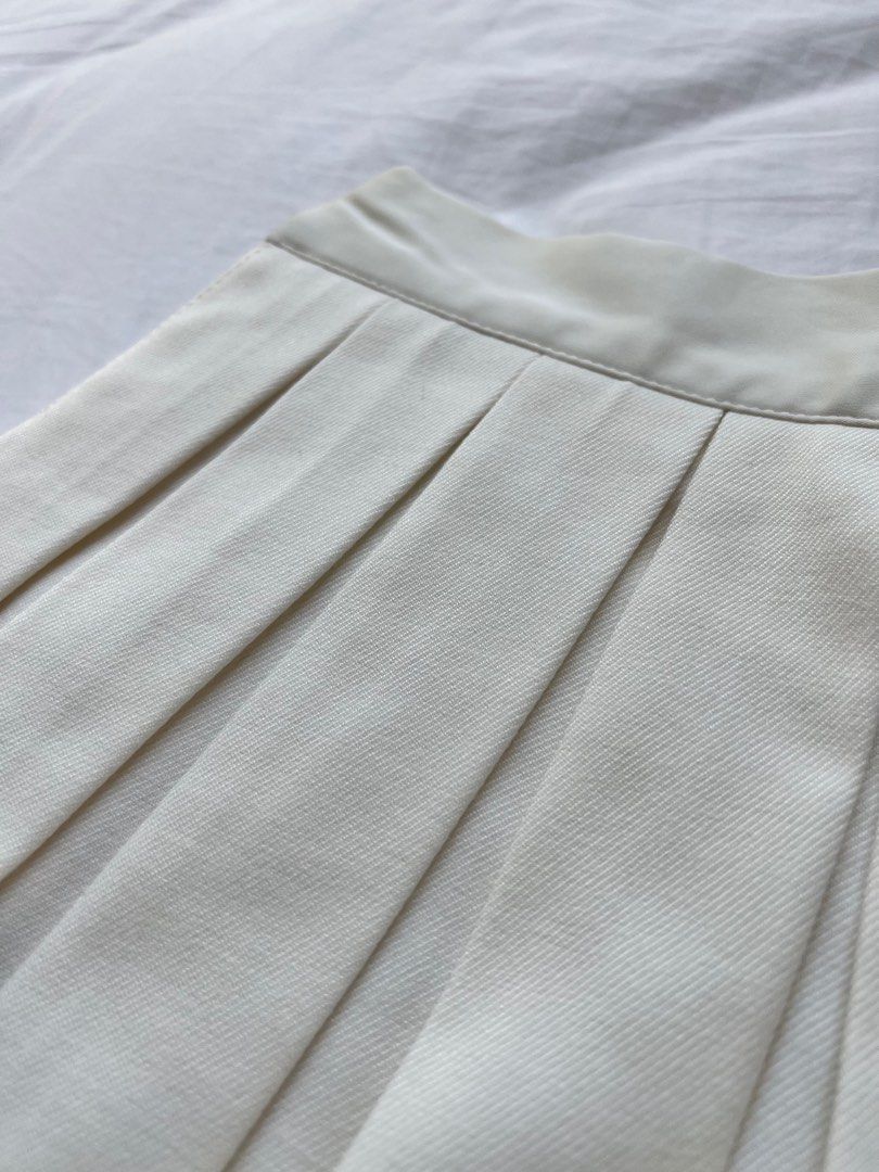 Pleated Tennis Skirt (Category: Skirts) located in Makati City. Submitted by ellexcv (Listing ID 1220978575, Image 3). Description: .