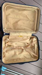 （分類：）位於 。 由 ecinajhk 提交（商品編號 1220939886，圖片 1）。簡介： 。