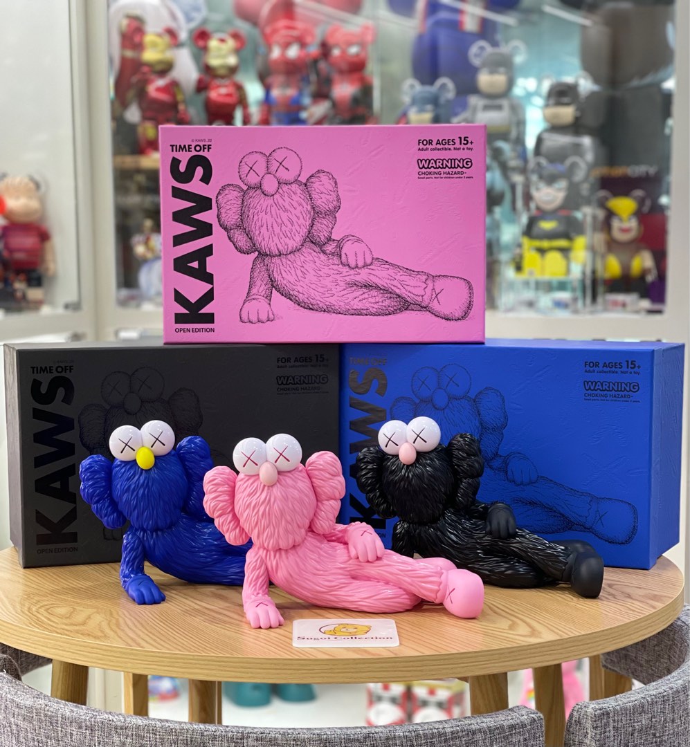 [In Stock] Kaws BFF Time Off (set of 3 - Pink/Blue/Black) Not for sell ...