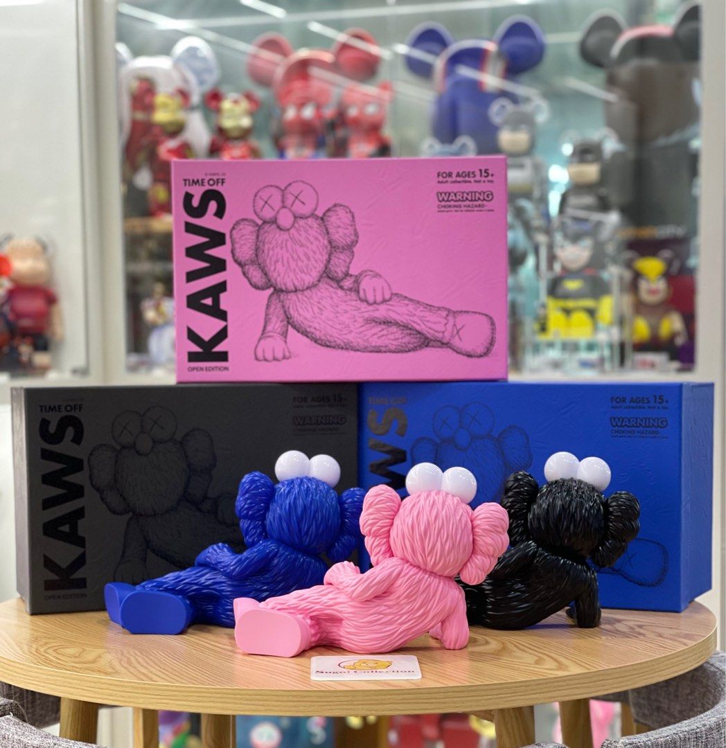 [In Stock] Kaws BFF Time Off (set of 3 - Pink/Blue/Black) Not for sell  separately