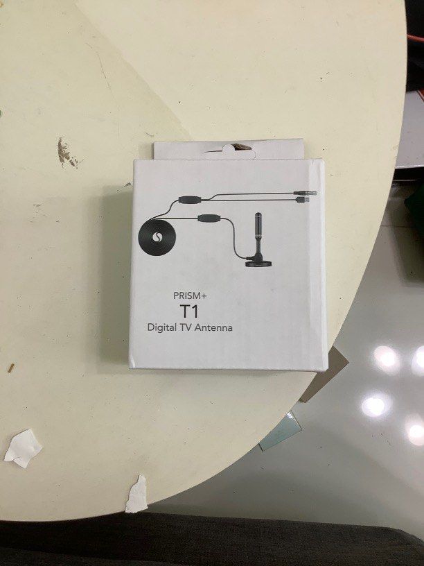 Prism+ tv Q65 pro with antenna (brand new 2023 ver) please look at the