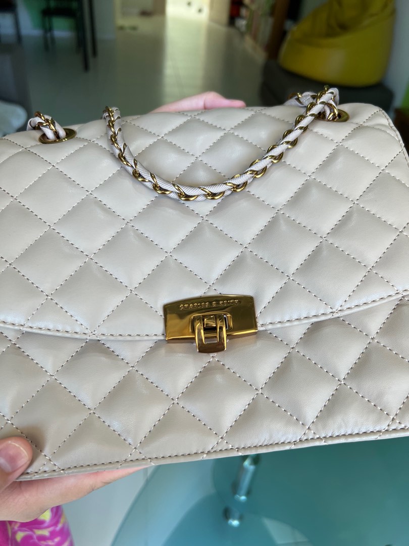 Clutch sales chain strap
