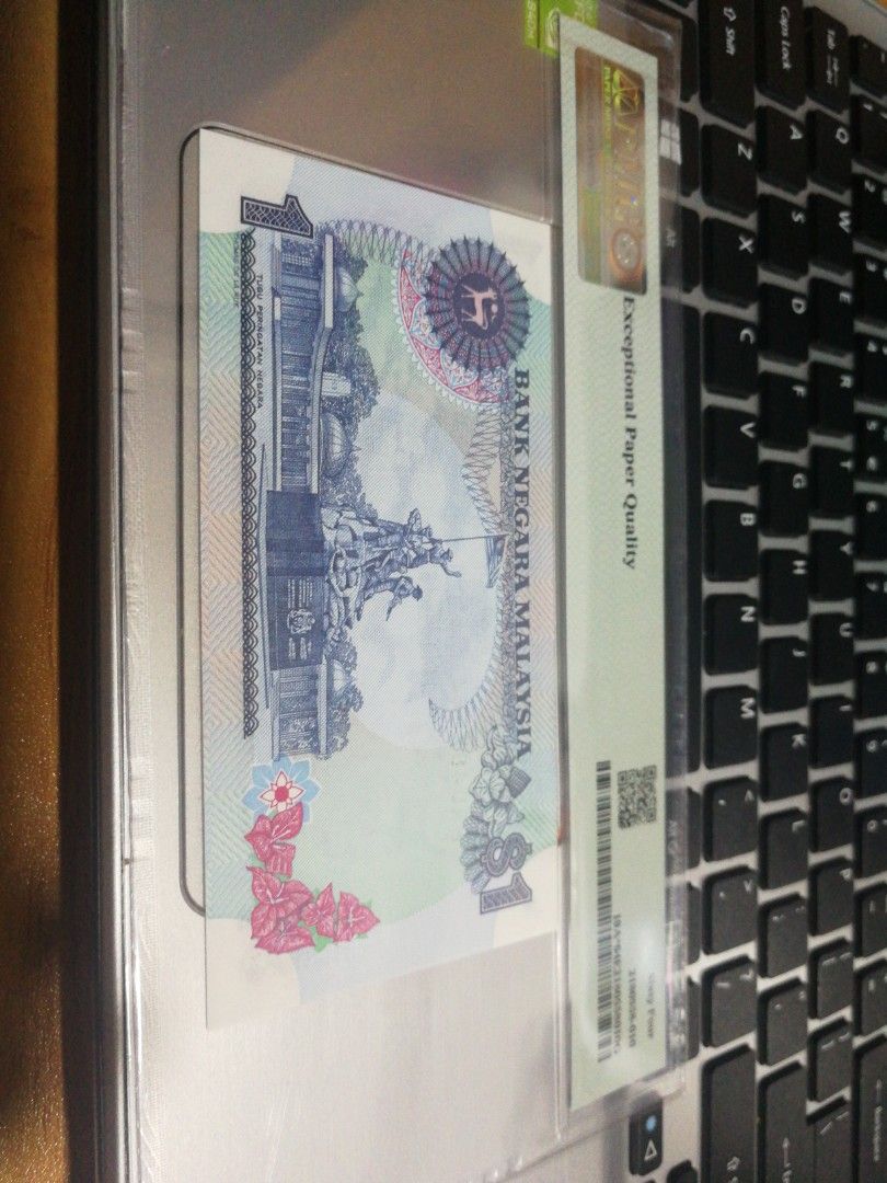 Replacement 1 ringgit (Category: Currency) located in Singapore. Submitted by currencymind (Listing ID 1221067351, Image 2). Description: Selling pmg 64 epq....