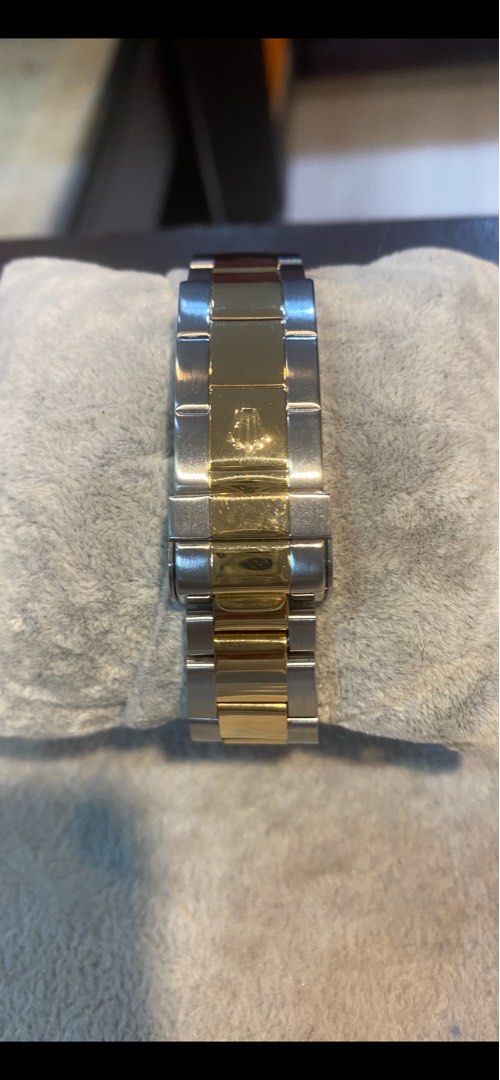 Rolex 2001 Submariner Diamond dial " bluesy" (Category: Luxury Watches) located in Pasig City. Submitted by Watchaholics (Listing ID 1221032065, Image 3). Description: Rolex 2001 Submariner Diamond dial " bluesy" -Diamond dial -2001 yr model -with paper and box -9/10 condition For only 770k slight neg You may also contact me @ 09615077138 Thanks admin😉 .