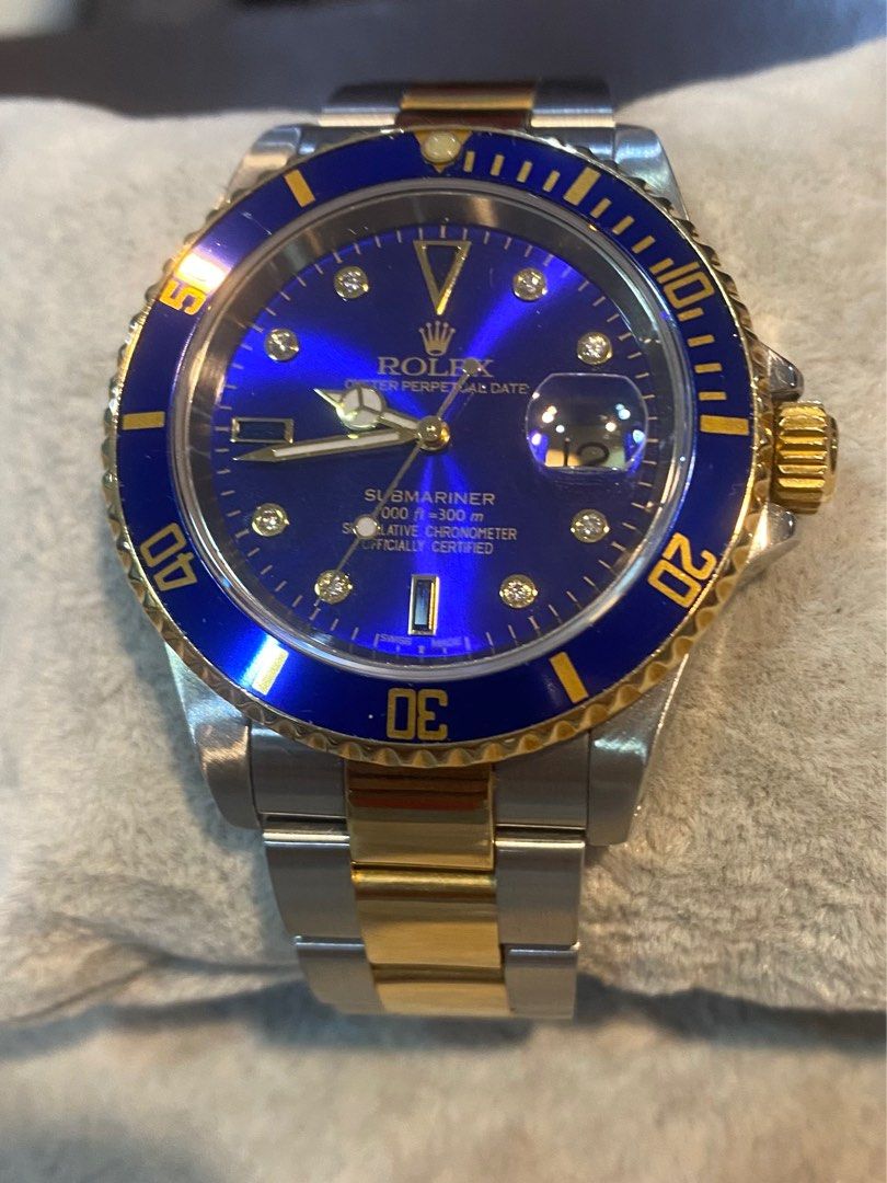 Rolex 2001 Submariner Diamond dial " bluesy" (Category: Luxury Watches) located in Pasig City. Submitted by Watchaholics (Listing ID 1221032065, Image 1). Description: Rolex 2001 Submariner Diamond dial " bluesy" -Diamond dial -2001 yr model -with paper and box -9/10 condition For only 770k slight neg You may also contact me @ 09615077138 Thanks admin😉 .