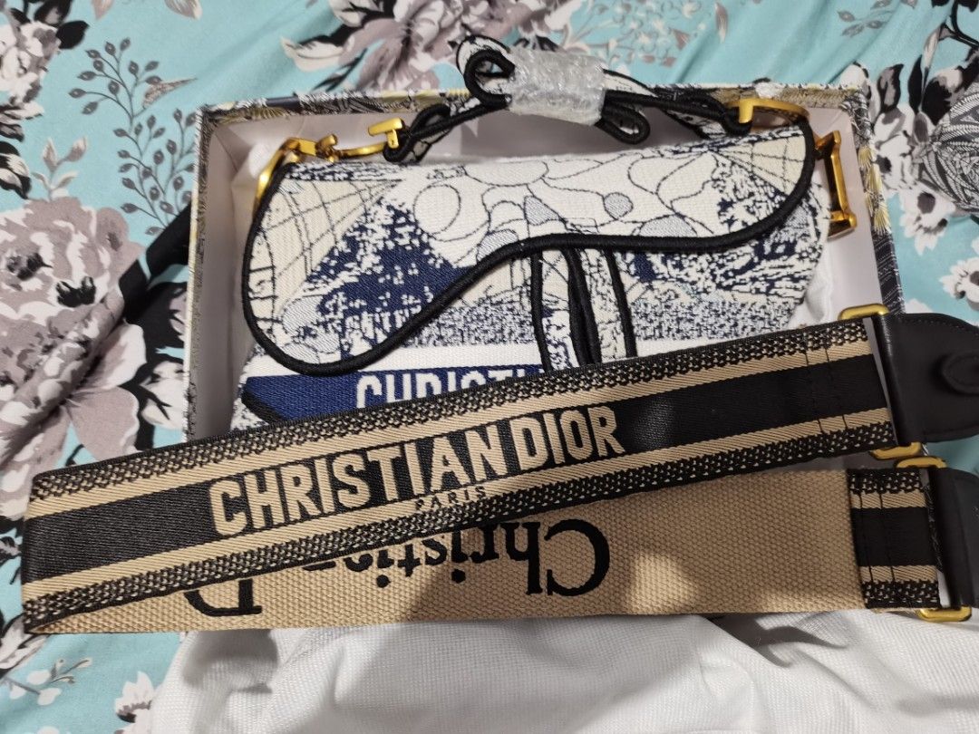 Sadle dior (Category: Luxury Bags & Wallets) located in Naga. Submitted by malditatak (Listing ID 1221048747, Image 2). Description: Pm for details 3500 plus sf.