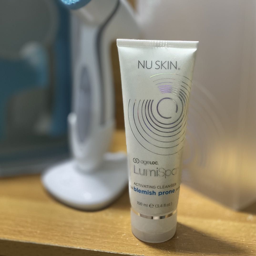 SALE: NU Skin LUMISPA Original! (Category: Face Care) located in Manila. Submitted by starrystylecloset (Listing ID 1221035996, Image 2). Description: With box as seen on pic Free: activating cleanser (used) For face deep cleansing.