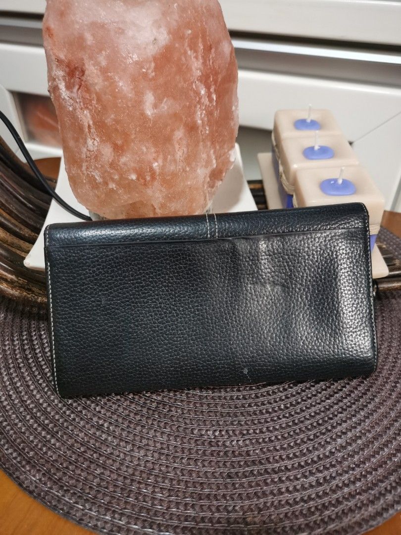 💯SALVATORE FERRAGAMO Wallet (Category: Luxury Bags & Wallets) located in Cainta. Submitted by phengaying (Listing ID 1221086453, Image 3). Description: Original Salvatore Ferragamo by Carrana Long Wallet | Genuine Leather |6 Card-Slots | Multiple Bill Compartments | 4 Window Pockets | Zipper & Back Pockets |Preowned in 8/10 Condition Flaw/s: Signs of used on corners & body, stained window pockets.