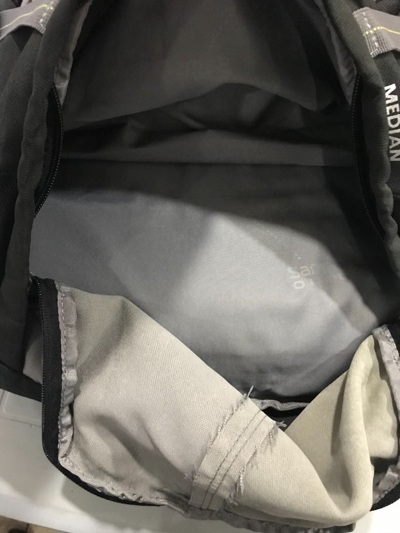 Samsonite Outlab Backpack/Duffel Bag (Category: Backpacks) located in Quezon City. Submitted by dealsmaster (Listing ID 1221051673, Image 3). Description: Samsonite Outlab Median -can be worn as a backpack (straps can be hidden in the back) or as a duffel/shoulder bag (strap is detachable - last photo) -1 main compartment -with separate compartment at the bottom (can be used for shoes, dirty clothes, etc) -front compartment with 4 small mesh pock