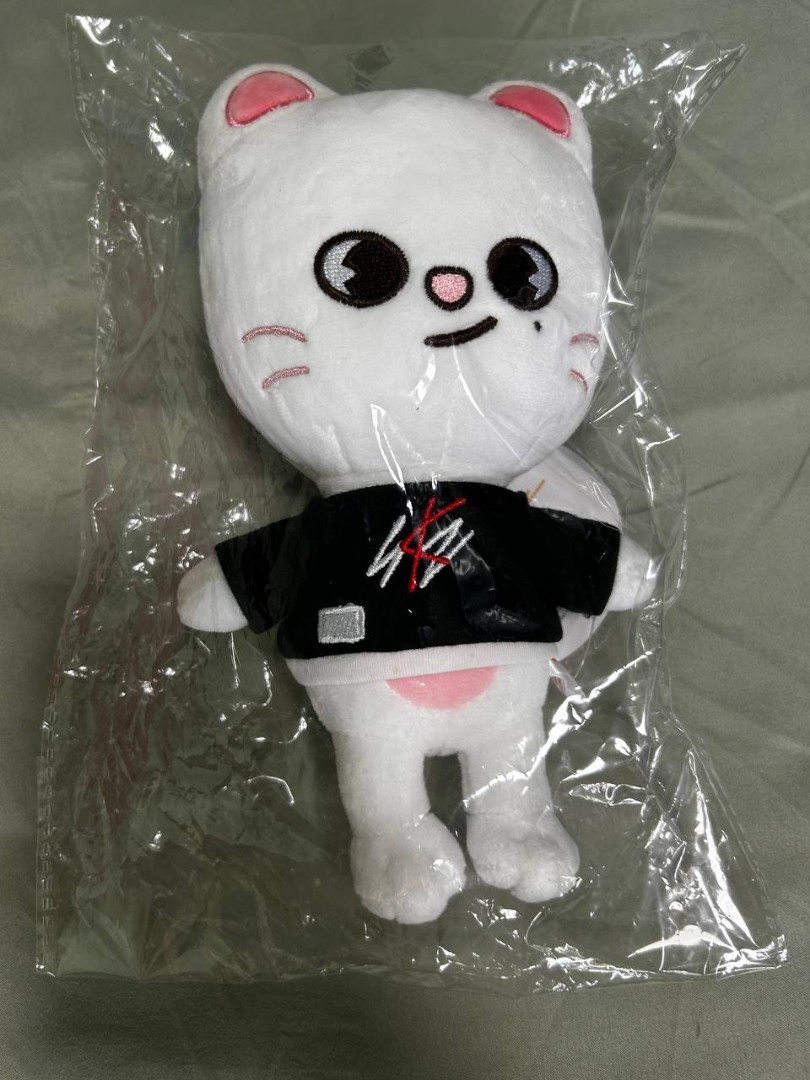 Stray Kids Skzoo Jiniret Original size plush, Hobbies & Toys ...