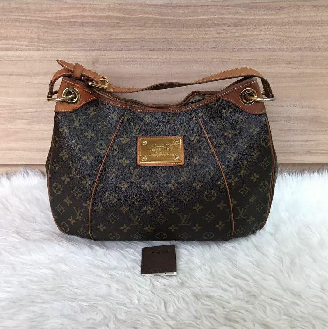 Louis Vuitton bandou 20 2021, Barang Mewah, Tas & Dompet di Carousell