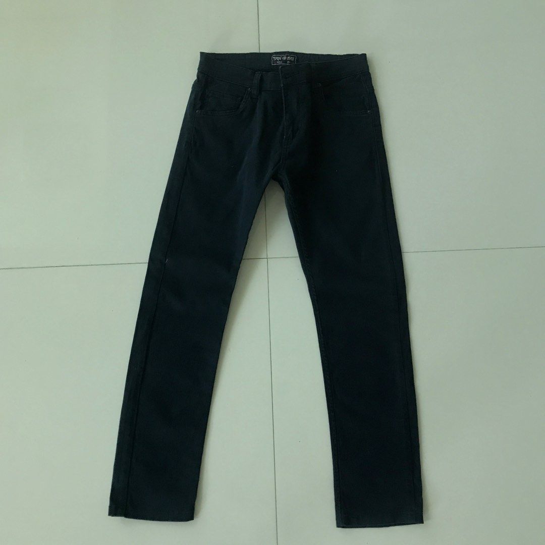 Terranova Skinny Ankle Pants (Category: Chinos) located in Pulilan. Submitted by flowerboy (Listing ID 1220971557, Image 2). Description: used 2x only Navy Blue No issue Perfect for size 27-28.