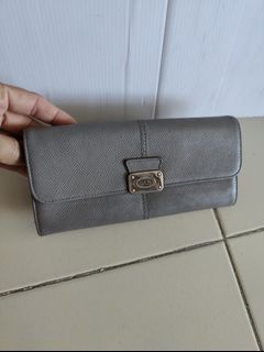 Tod's wallet leather