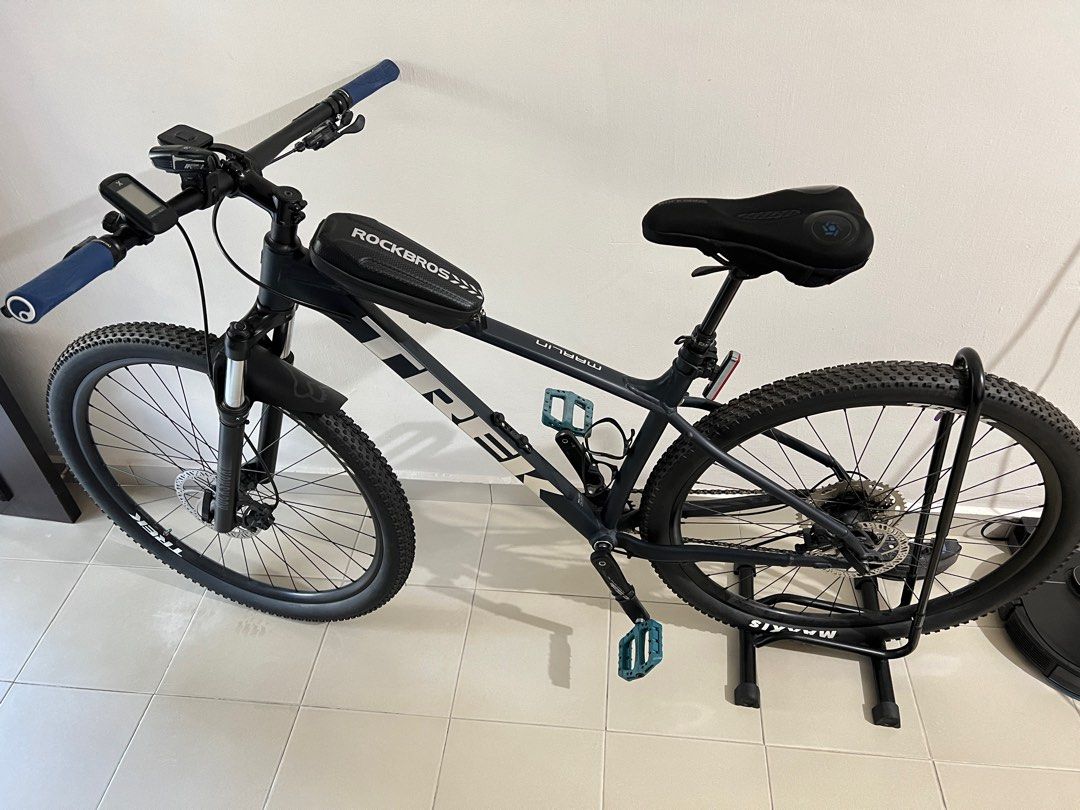 Trek marlin 7 navy top