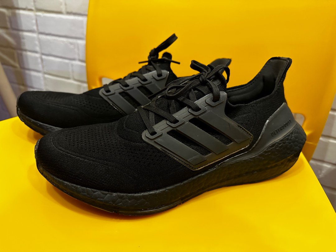 ultraboost 4.0 triple black