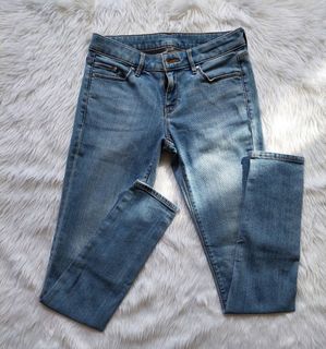 (Category: ) located in . Submitted by Anything.Pre-loved (Listing ID 1220975050, Image 1). Description: .