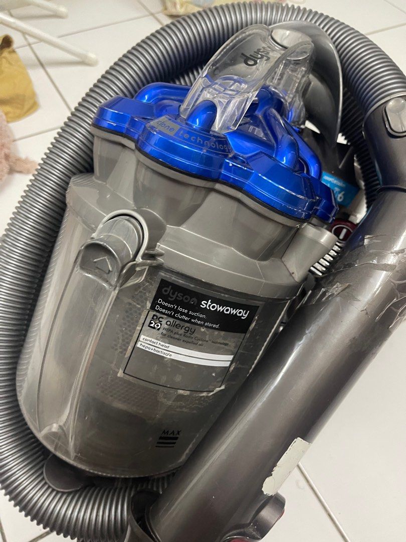 Vacuum dyson wet & dry very powerful, Furniture & Home Living, Home