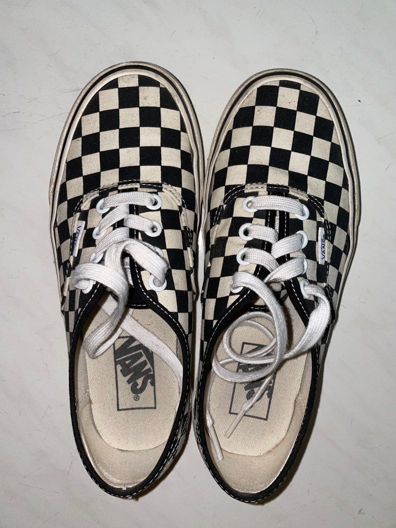 Low top vans checkered top