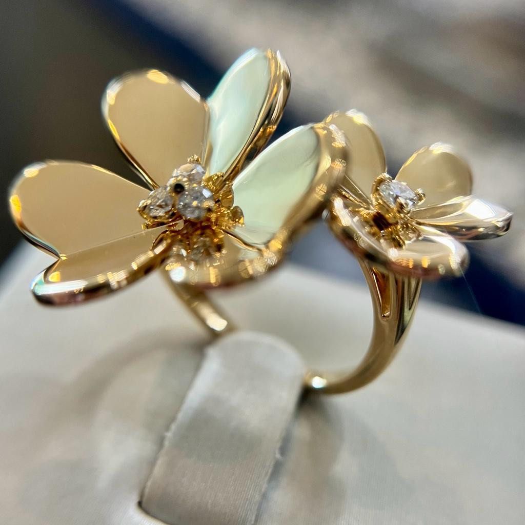 Gold sale flower earrings