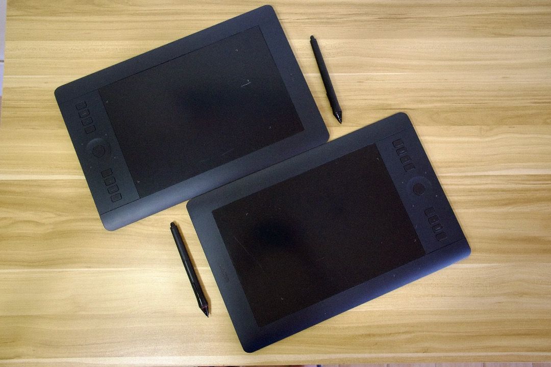Wacom Intuos Pro Medium x2 (Category: Other Accessories) located in Los Banos. Submitted by ralph.gabriel (Listing ID 1221072551, Image 1). Description: Wacom Intuos Pro Medium Price for both - 5000 Missing bluetooth dongles and cables.