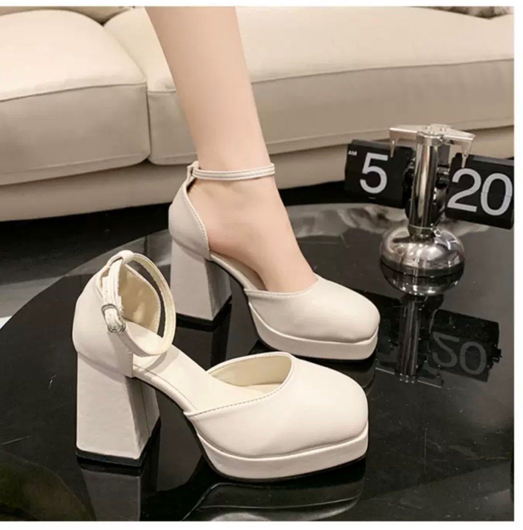 White toe deals covered heels