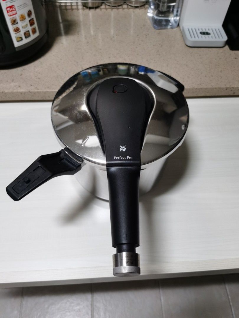 WMF Perfect Pro pressure cooker, Furniture & Home Living, Kitchenware