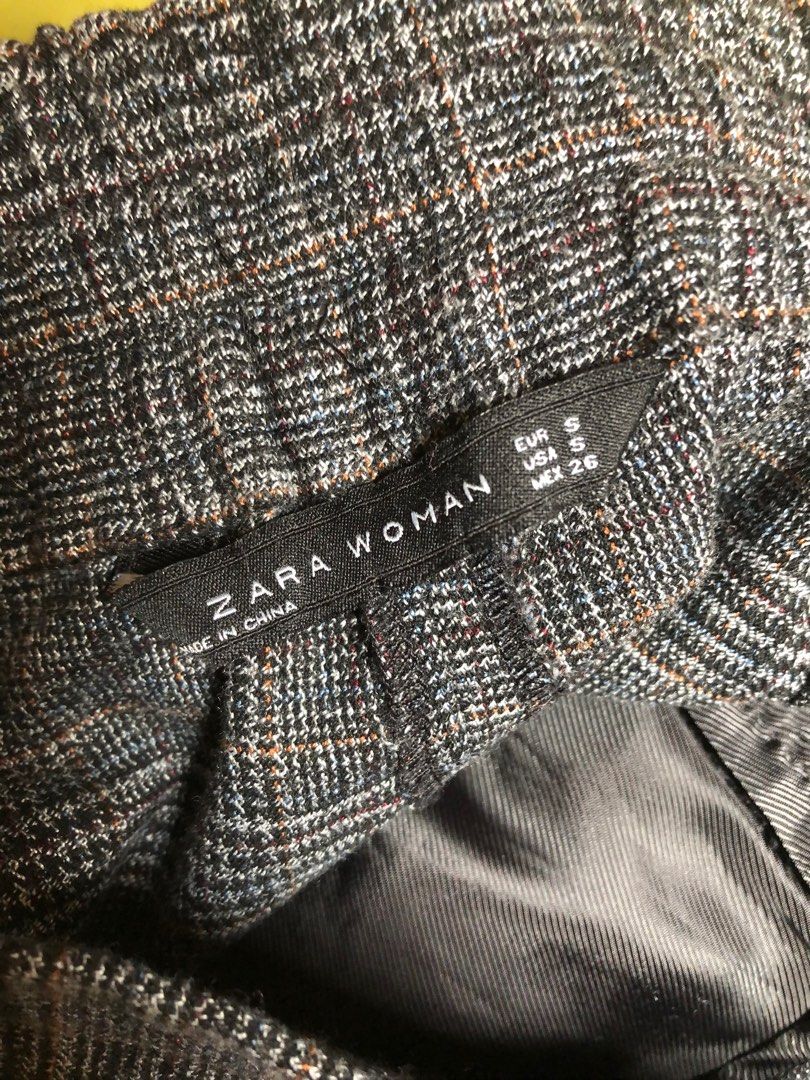 Zara trousers (Category: Other Bottoms) located in Paranaque City. Submitted by katricesison (Listing ID 1221021507, Image 2). Description: Zara trousers Good condition Size S.
